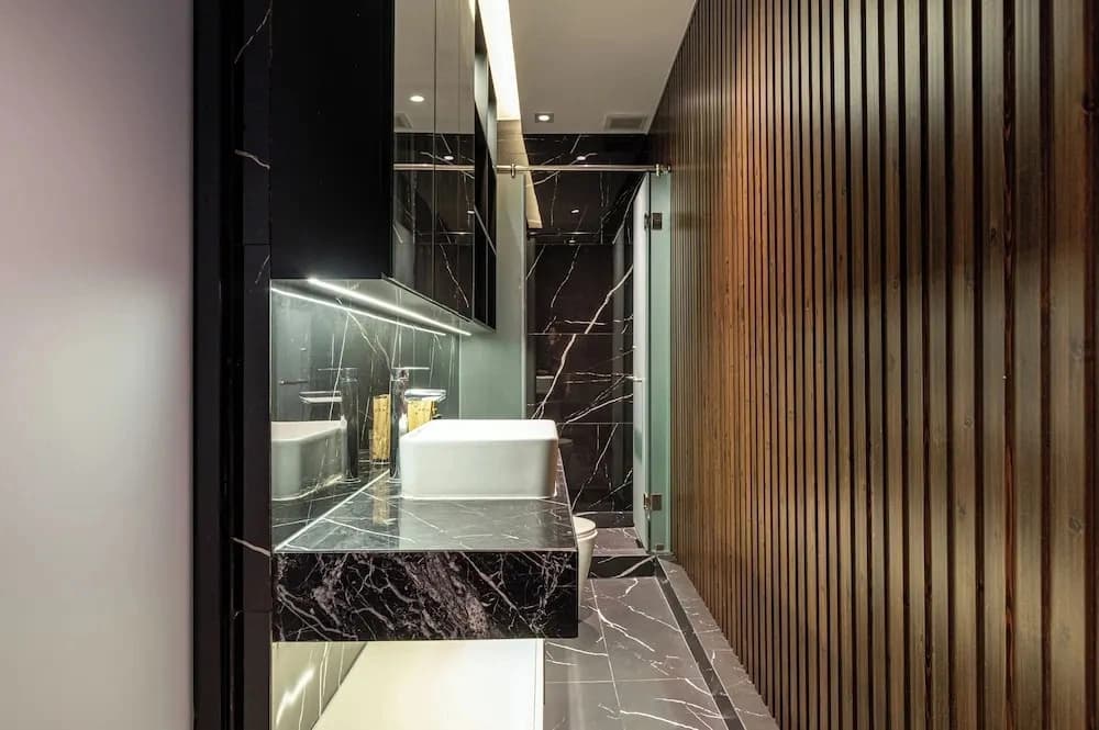 Chapter9 Serviced Suite - photo 11