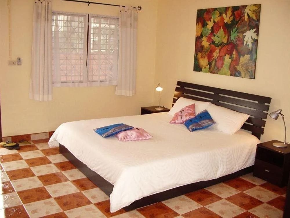 Patong Peace Hostel - photo 6