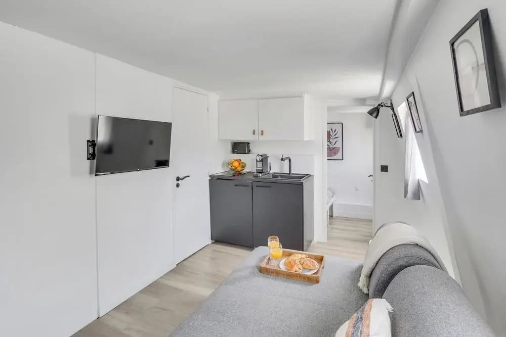 Cozy 1BR Flat in the Heart of République - photo 5