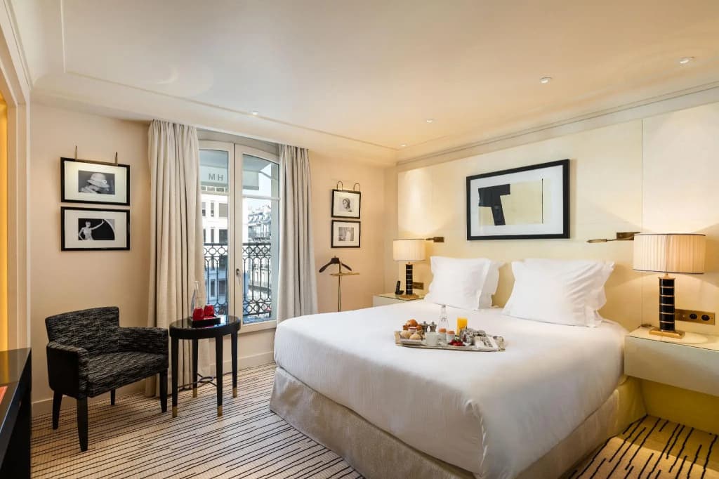 Hôtel Montaigne - photo 20