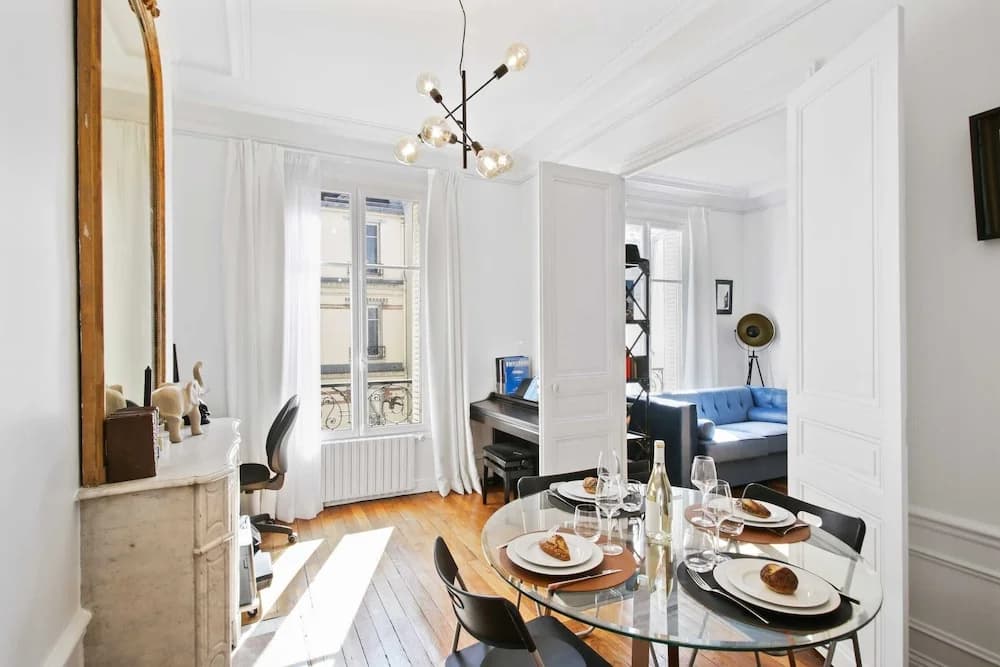 Cosy and Bright 1BR Flat Near Arc de Triomphe! - photo 4
