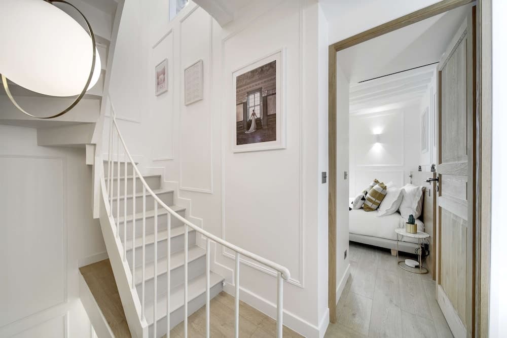 Historical House in the Heart of Paris - 5 - photo 27