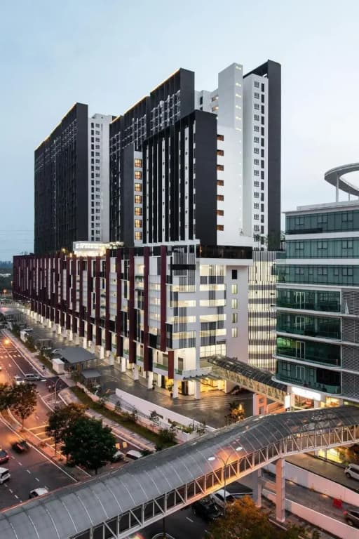 The Canvas Hotel - photo 18