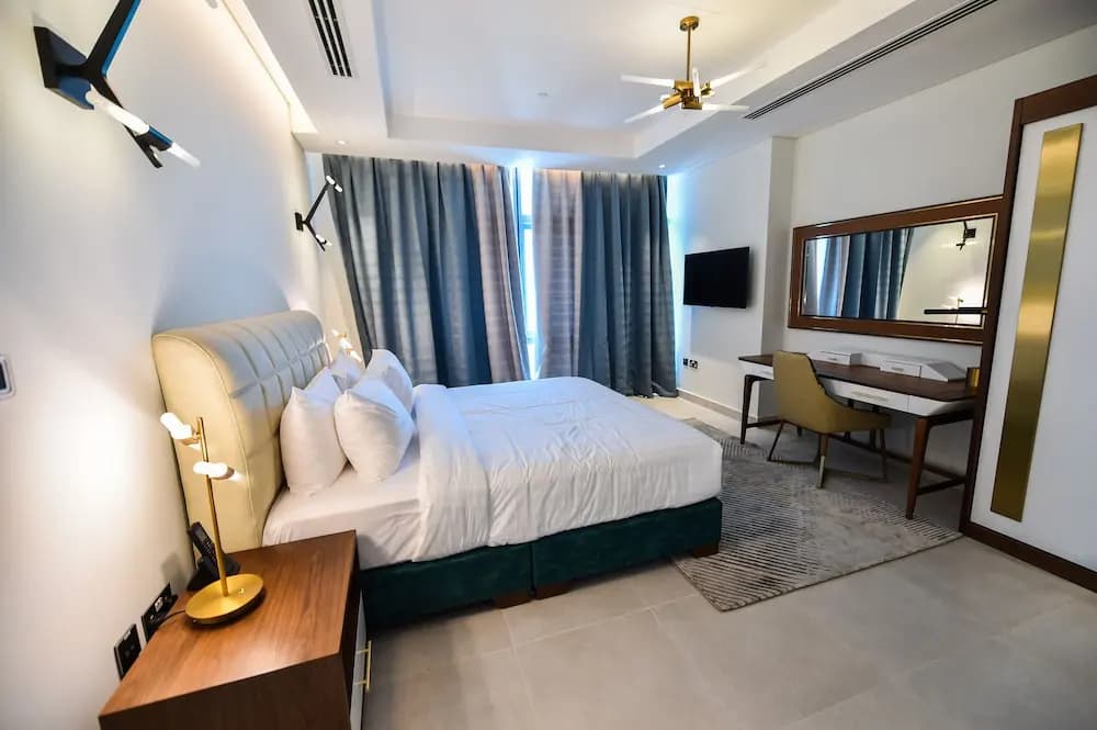 Waterfront Hotel and Apartment - photo 44