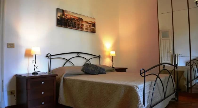 4 Reasons Rome - main photo