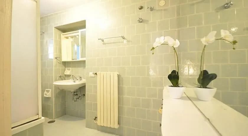 Old Bridge Apartment - photo 7