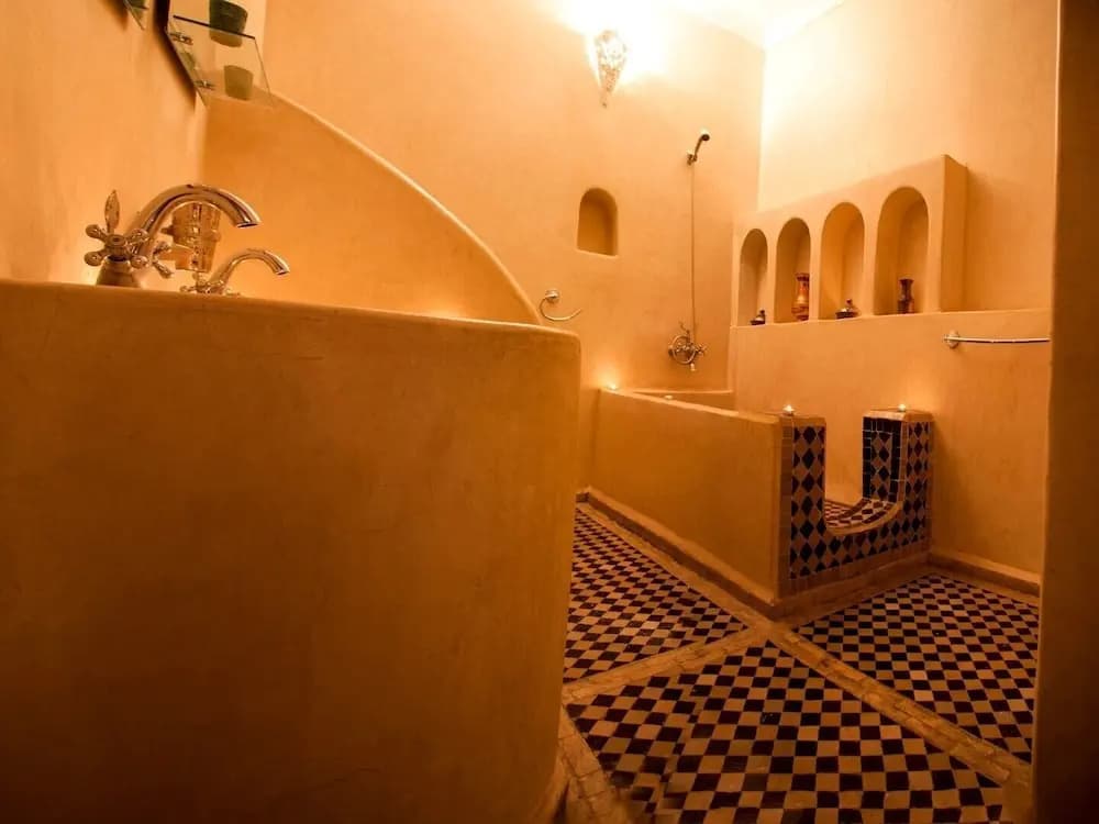 Le Feng Shui Pool and Spa - photo 19