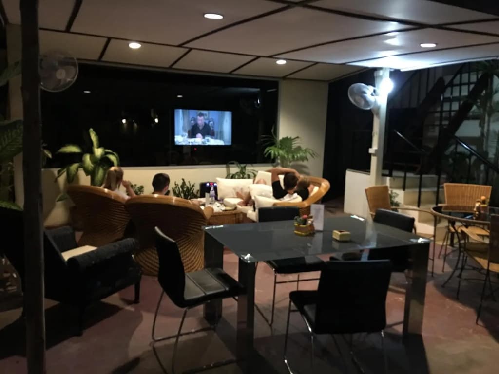Taphouse Guest House - photo 18