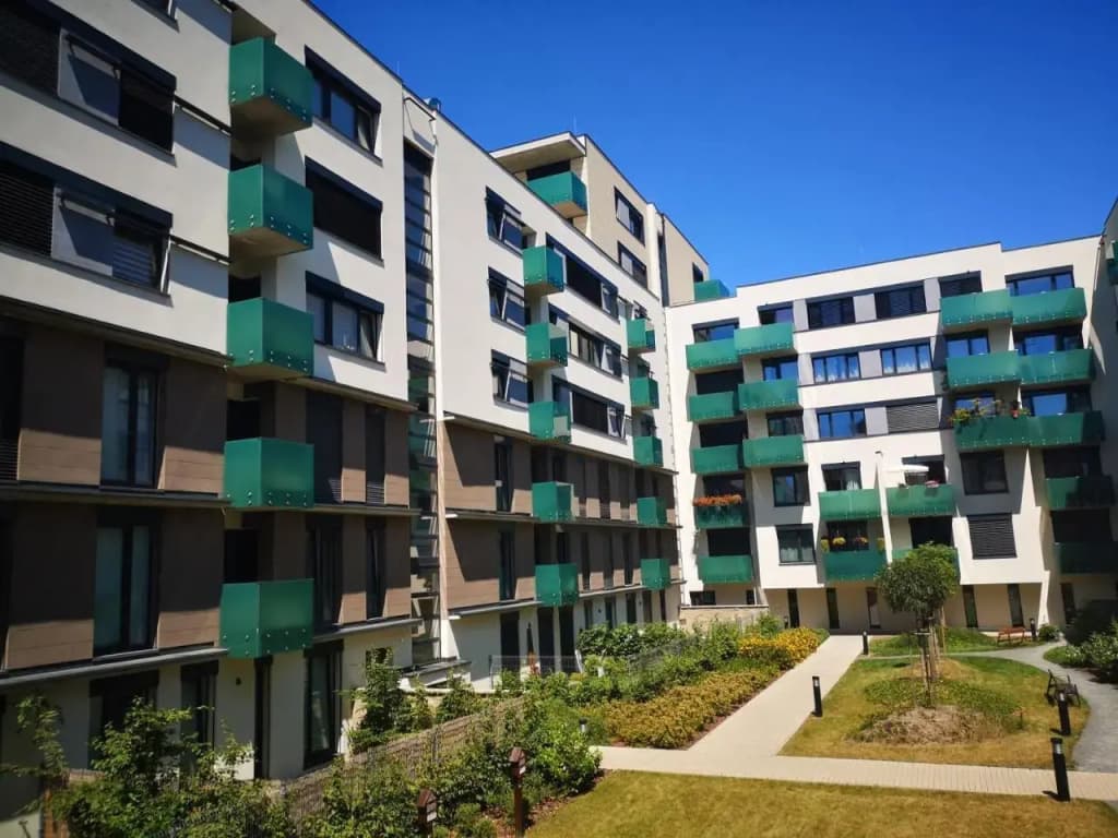 Nice and refreshing flat in Prague - photo 1