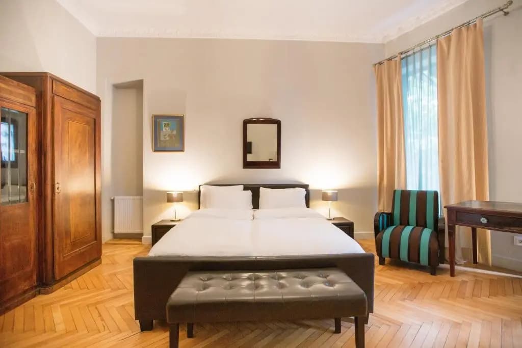 Eclectic Residence - photo 1