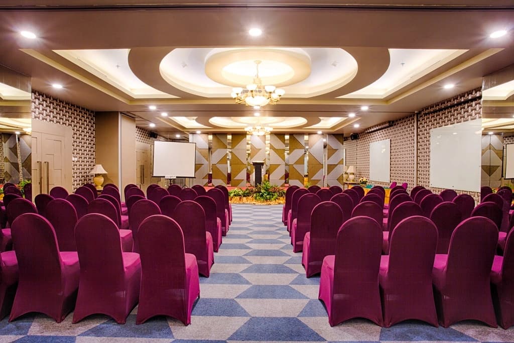 Sunlake Waterfront Resort and Convention - photo 19