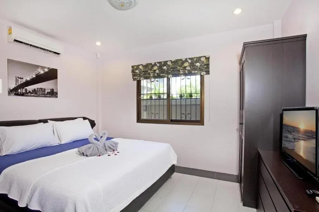 Pool Villa Tanzanite near Walking Street - photo 4
