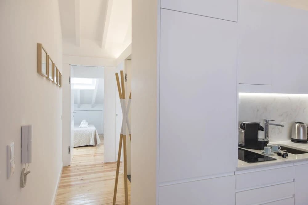 Artistic-White Flat - photo 18