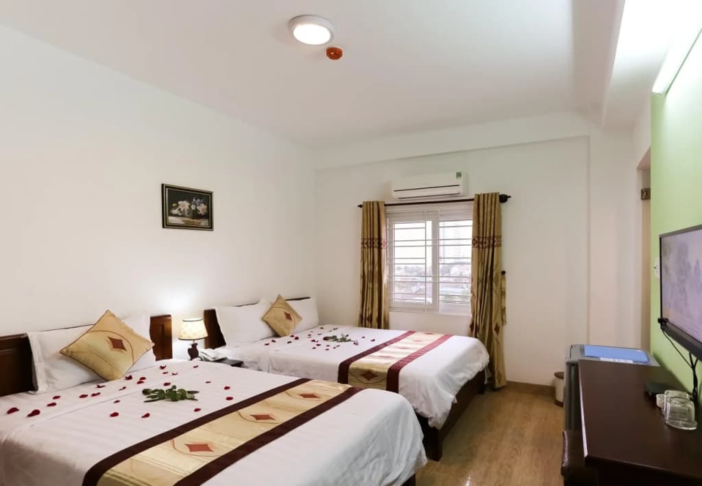 Little Gold Hotel - photo 11