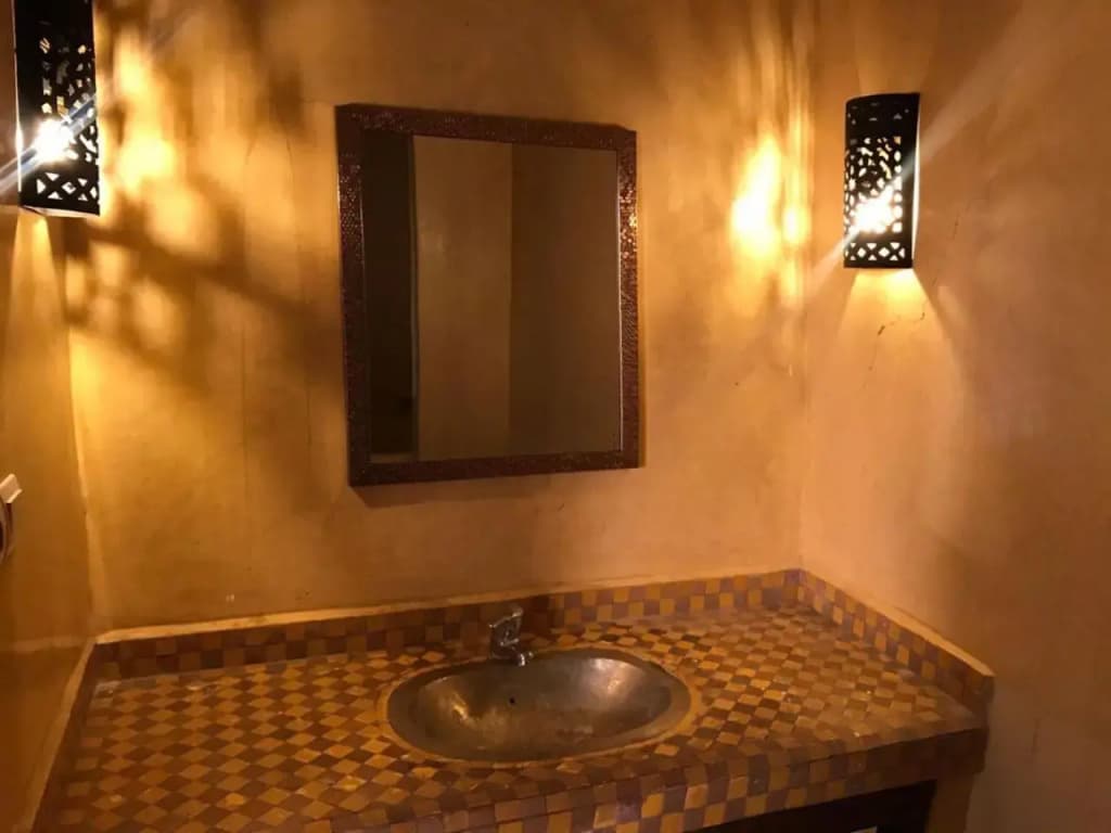 Safran flat with 2 large terraces Central Location - photo 8