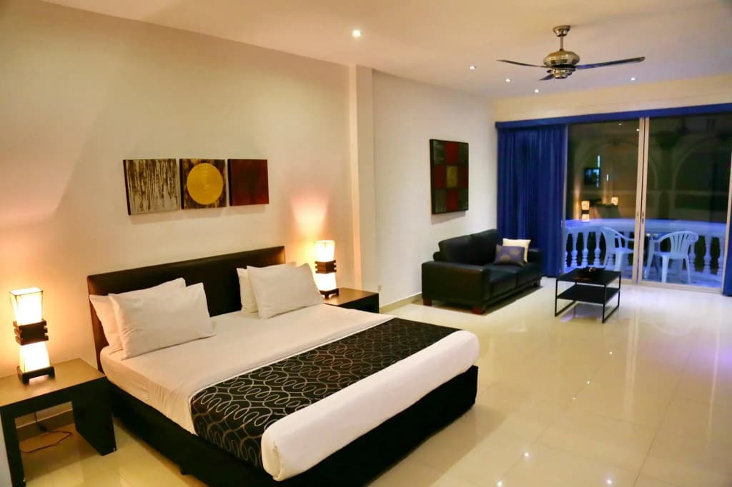 East Suites - photo 7