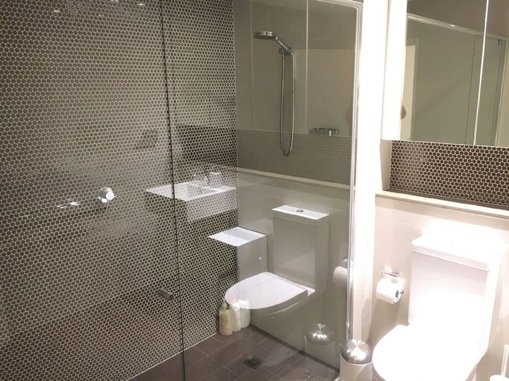 CBD Apartment in Perfect Location - photo 8