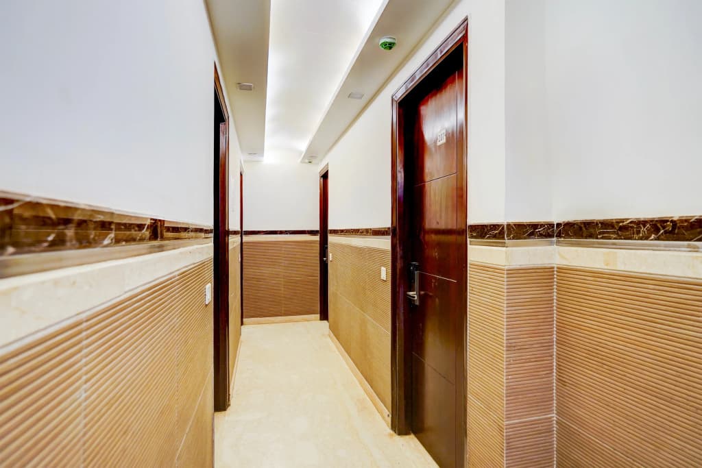OYO 70849 Hotel Sarvasa Residency - photo 11