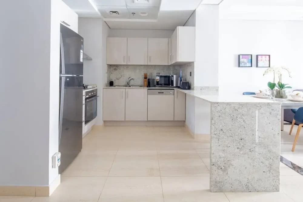 Spacious & Adorable 1BR in Downtown Dubai - photo 13