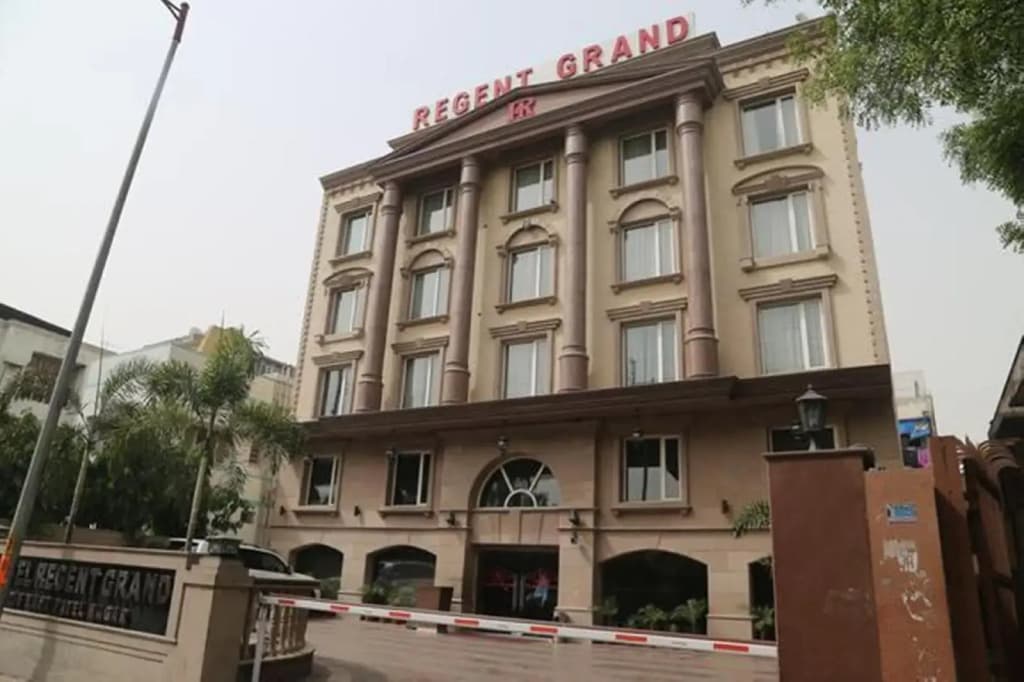 Hotel Regent Grand - photo 25