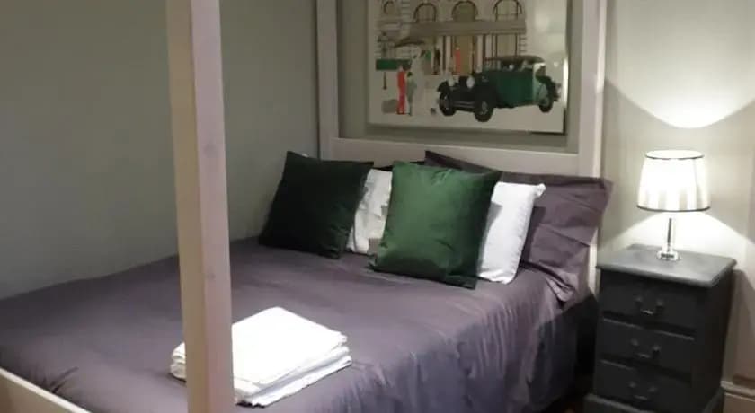 Clapham - magnificent new two-bed flat with private garden - photo 4