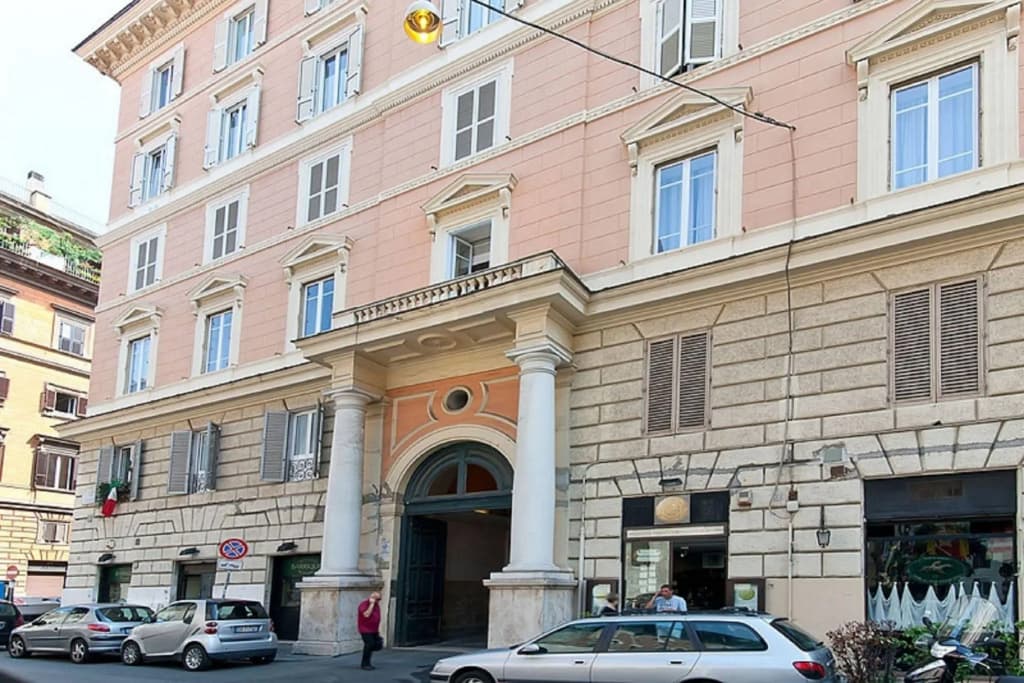 AmoRoma - main photo