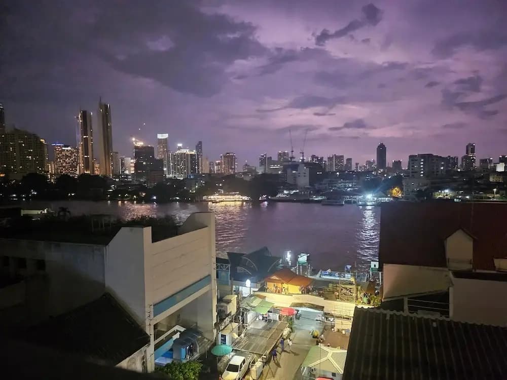 N5 Ratchawong Hostel - photo 20
