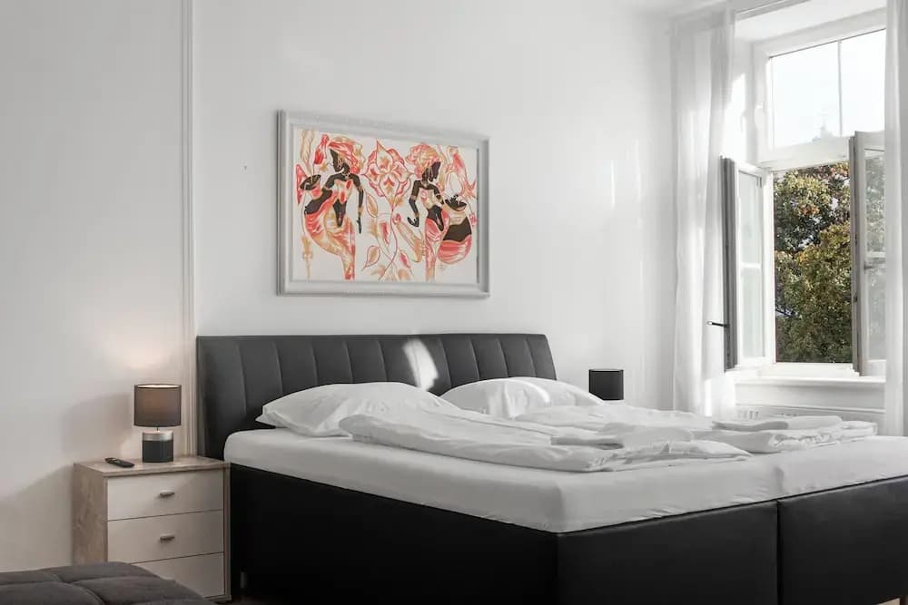 Spacious 7BR Apartment Hauptbahnhof - photo 7