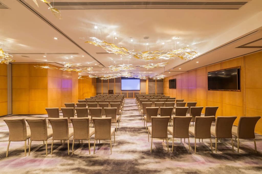 Kowloon Harbourfront Hotel - photo 23