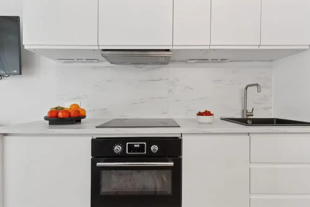 Classy 1BR - Elysee & Madeleine Area - photo 9