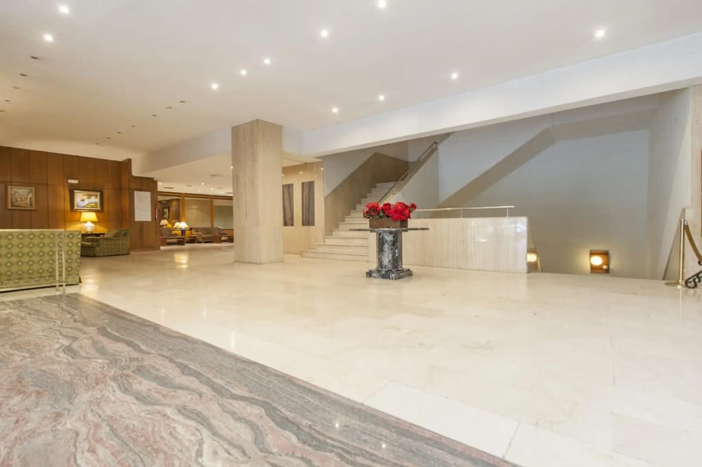 Plaza De Castilla Iii - photo 10