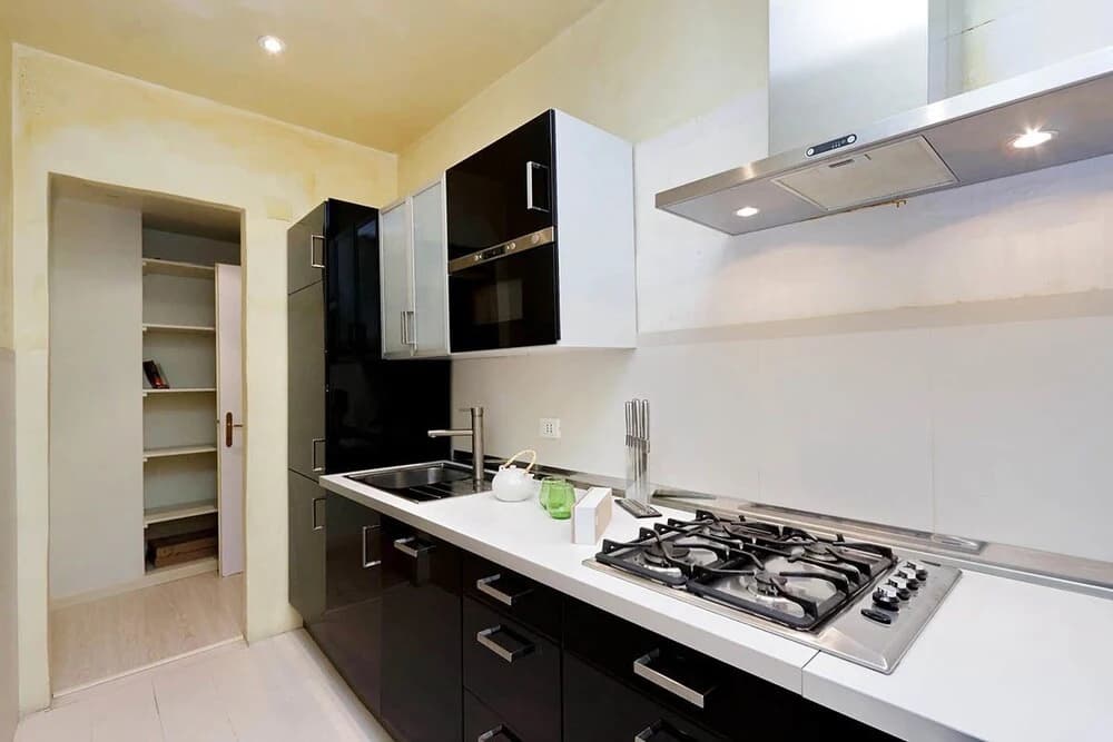 Spanish Steps Charming Apartment - photo 14