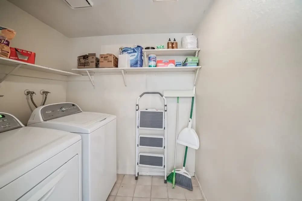 Las Vegas Oasis With Sparkling Pool 3 Bedroom Home by Redawning - photo 16