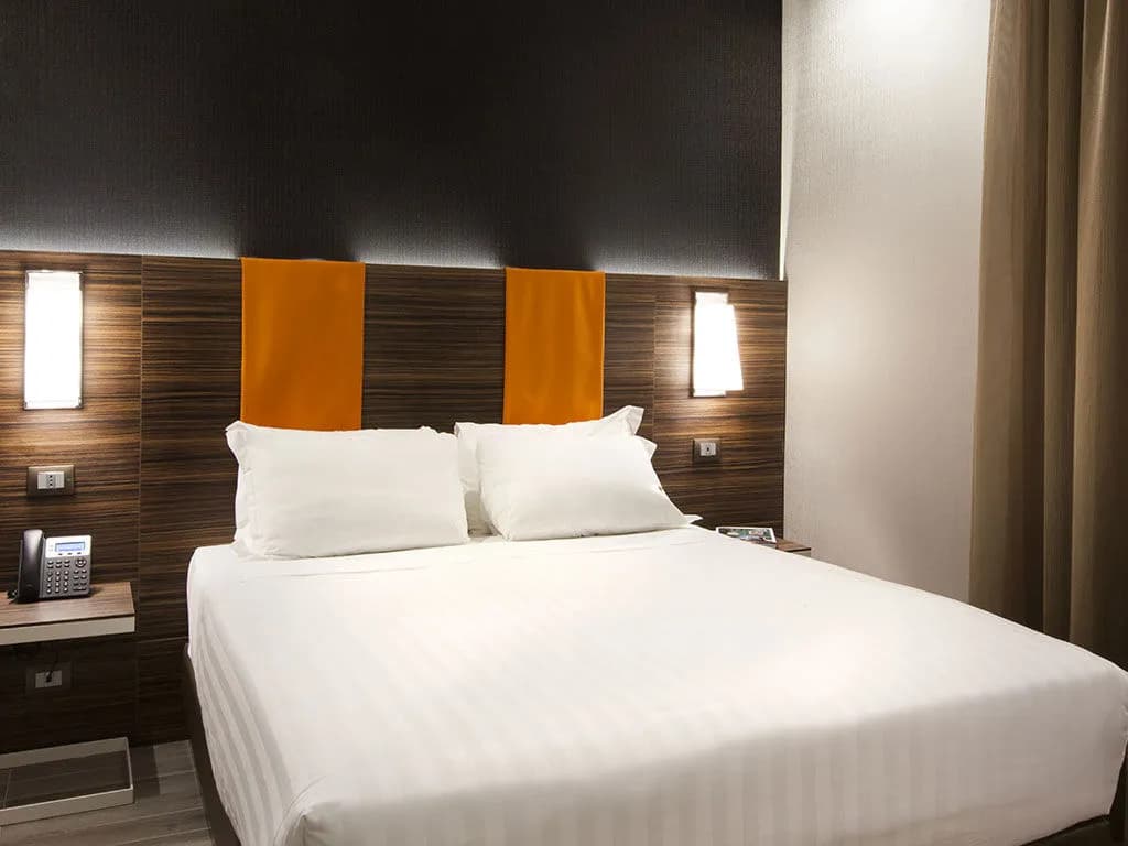 Hotel The Republic Hotel - photo 2