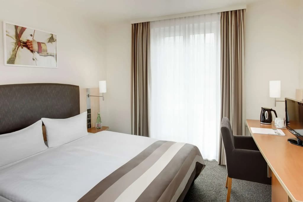 IntercityHotel Wien - photo 33