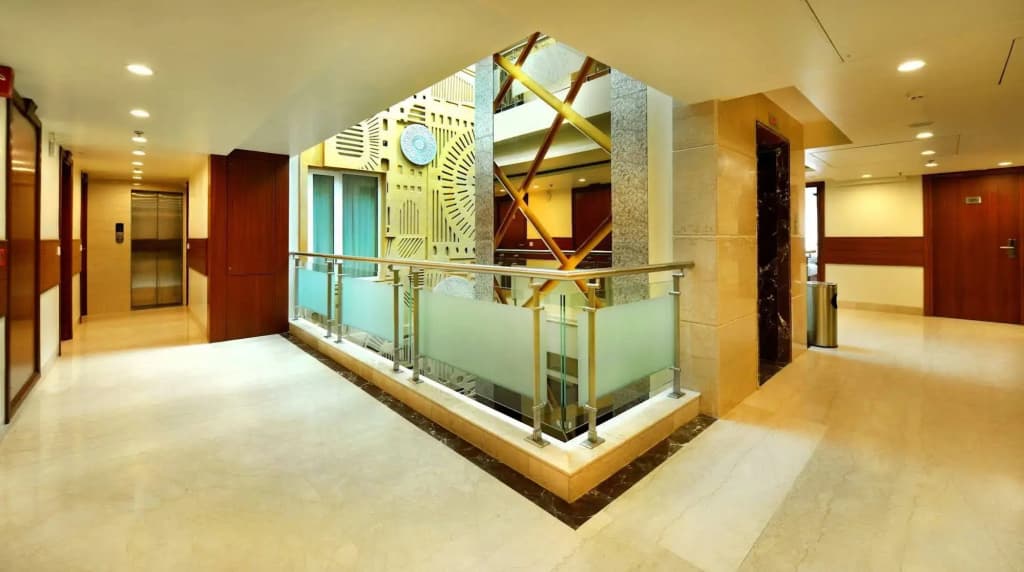 Hotel Regent Grand - photo 13