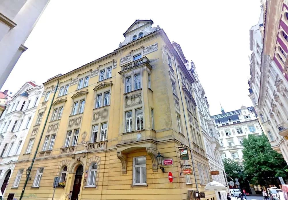 Central and calm - main photo