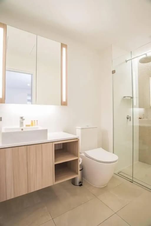 Oud Wood Apartment - photo 9