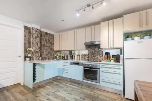 Bondi Breeze Apartment - photo 22