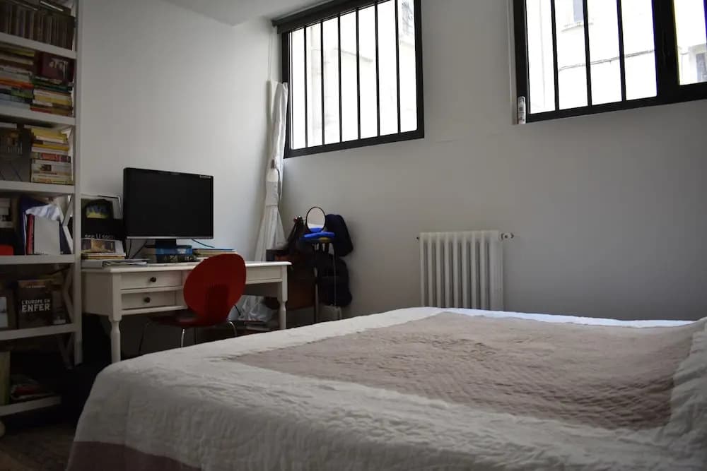 Spacious 2 Bedroom Loft Style Apartment - photo 4