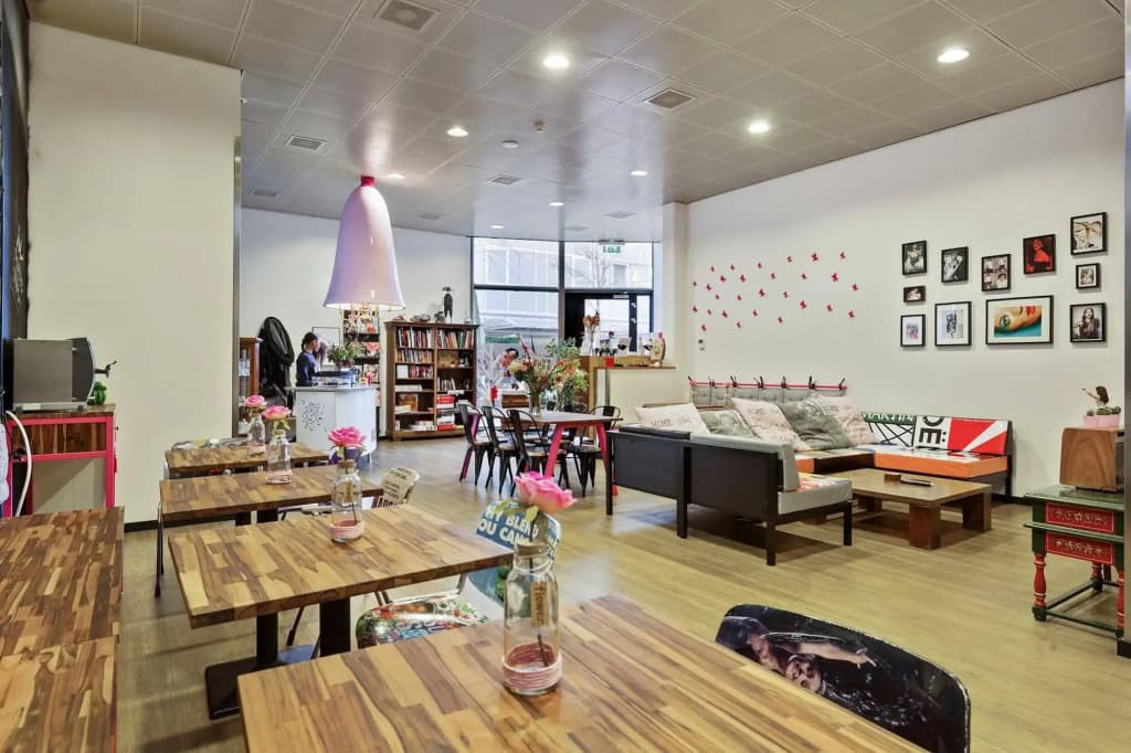 Hostelle - Caters to Women - photo 20
