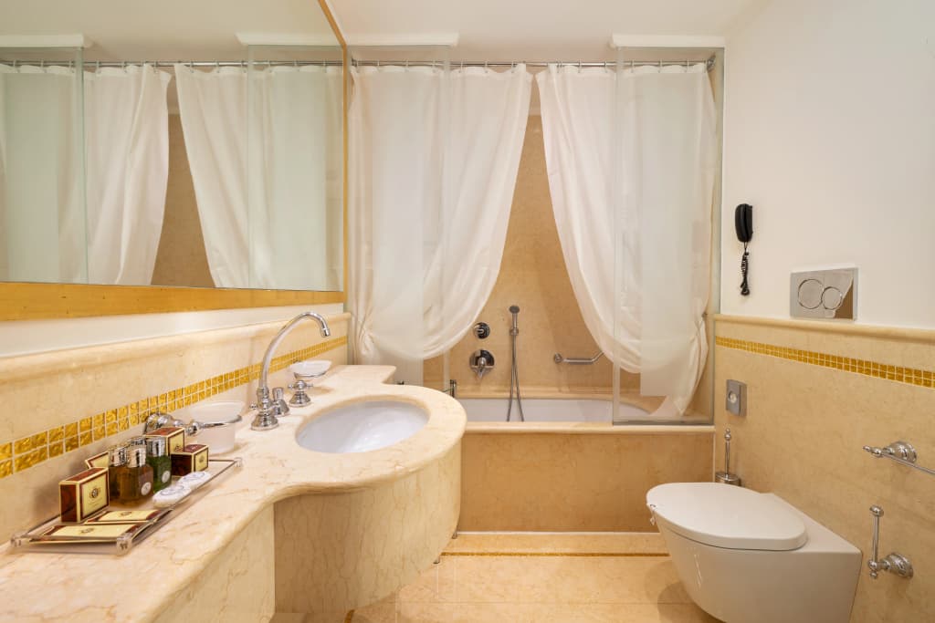Hotel A LA Commedia - photo 9