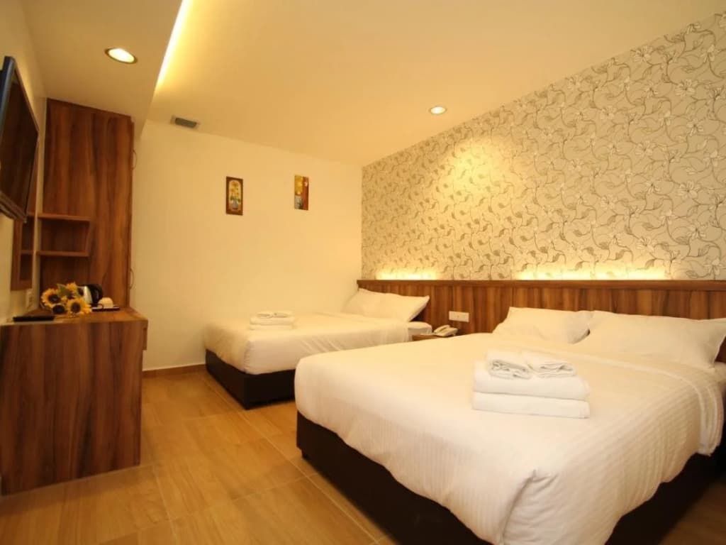 Century Inn Hotel - photo 2