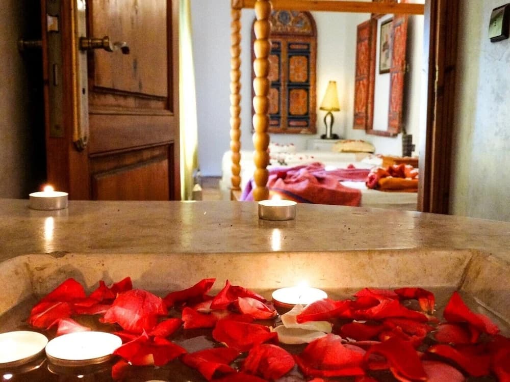 Le Feng Shui Pool and Spa - photo 10