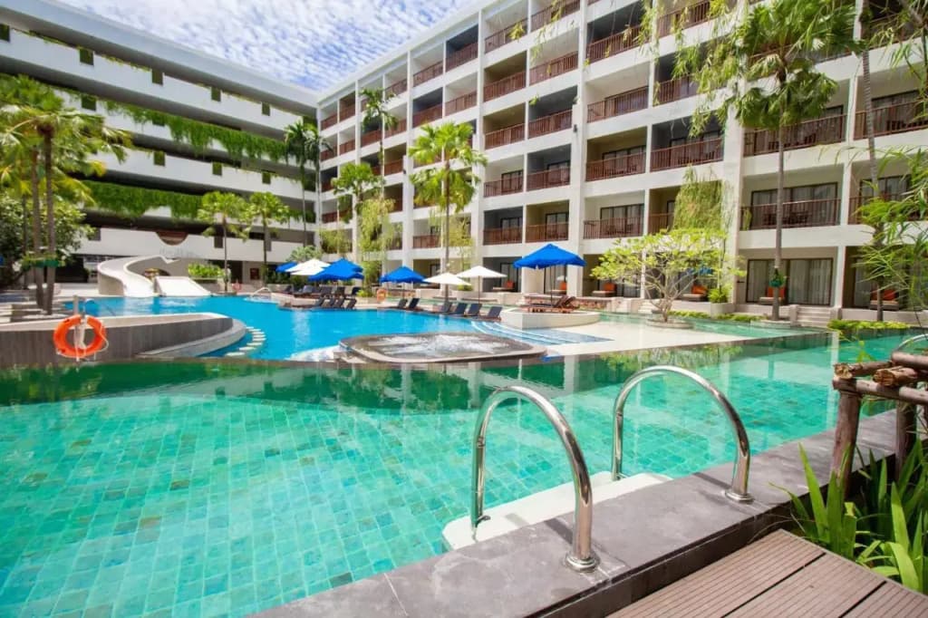 Deevana Plaza Phuket Patong - photo 4