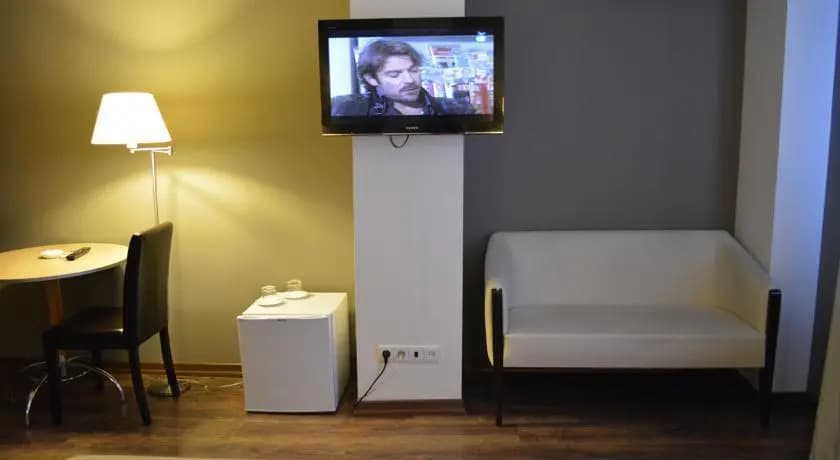 Three Rooms Hotel - main photo