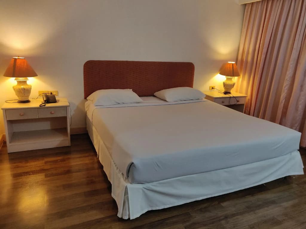 Lee Place Hotel - photo 4