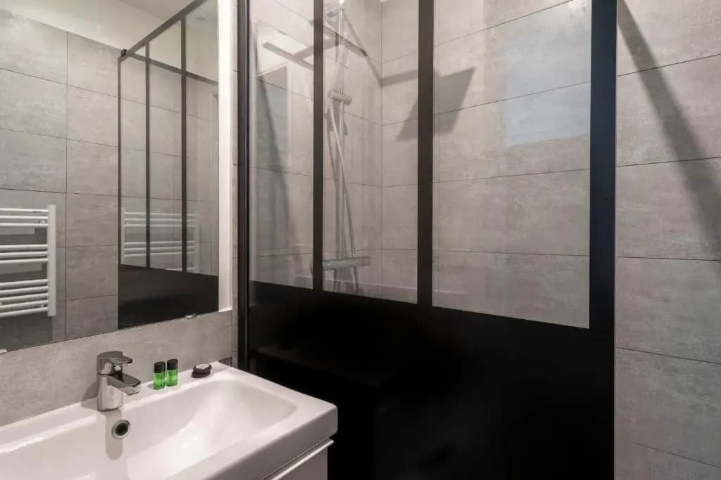 Typical studio close to Eiffel Tower and Arc de Triomphe in Paris - Welkeys - photo 2