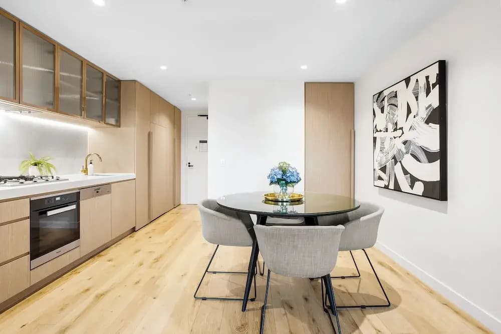 Luxuria Apartments - Collins House - photo 20