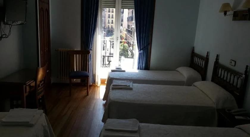 Hostal Guerra - photo 4